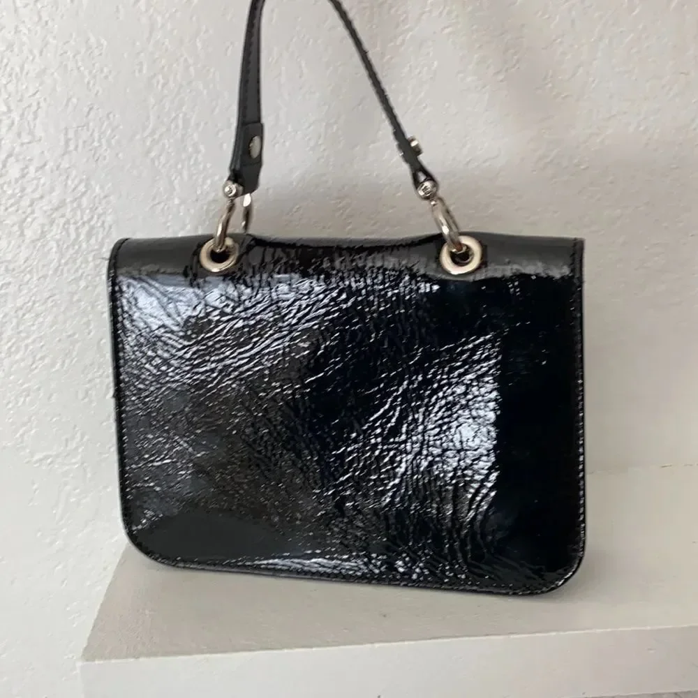 Laura DiMaggio black leather 90s Y2K patent hand bag